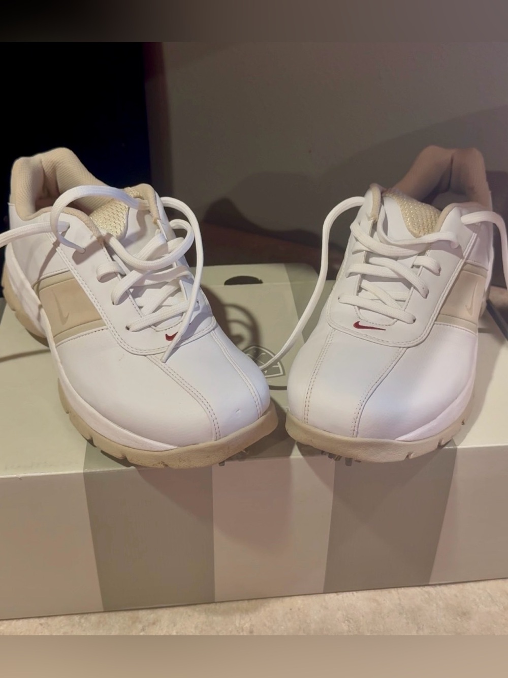 Nike Vintage White and Tan Accent Golf Shoes